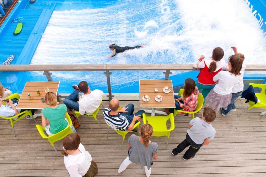 Fistral Hot Tub House For 8 On Retallack Resort Newquay  Luaran gambar